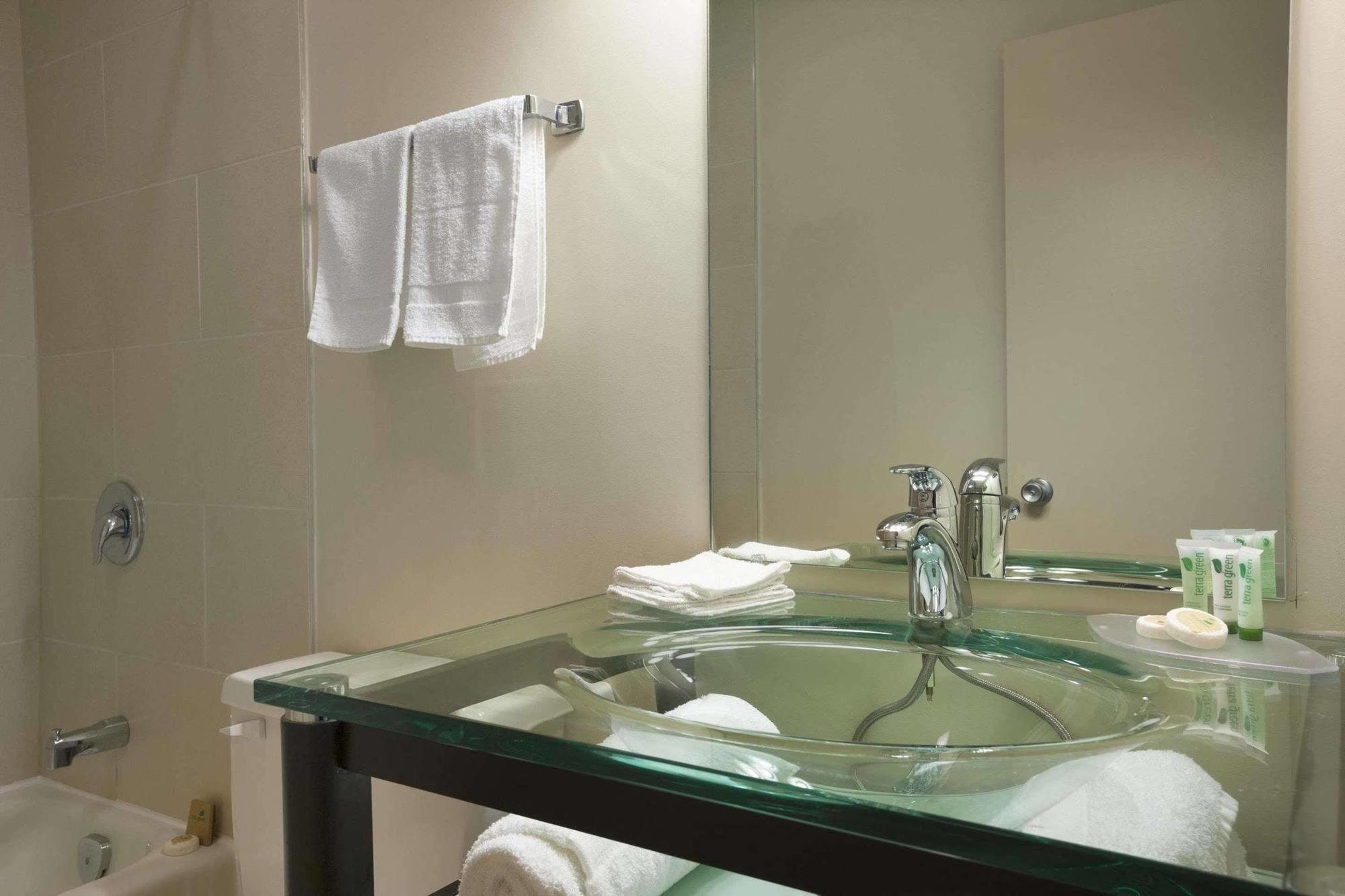 Travelodge By Wyndham Kapuskasing Luaran gambar